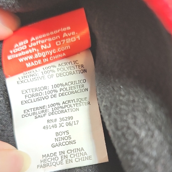 Boy's Hat Disney Mickey Mouse Red and Black Hat. One Size. New With Tags. - Picture 4 of 7